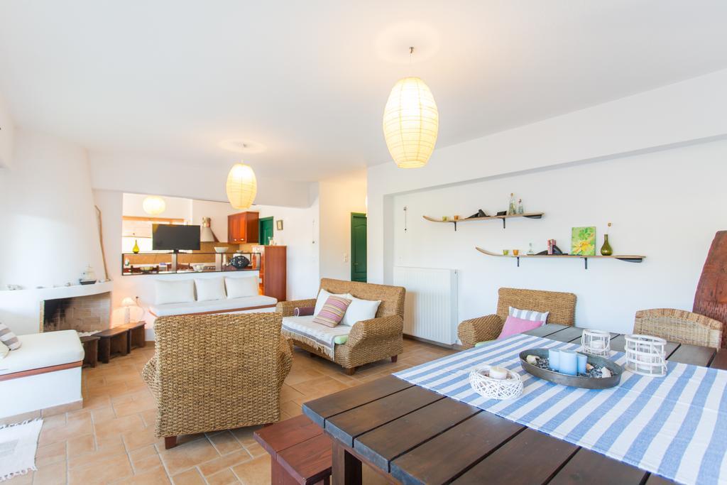 Marathon Beachside Villa 100M From The Beach Схініас Екстер'єр фото